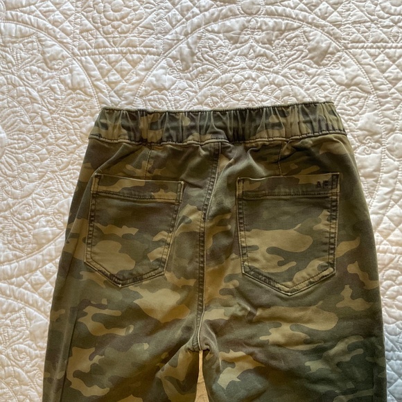 American Eagle Outfitters Jogger Jeans Womens 2 Green Brown Camo - Picture 8 of 11
